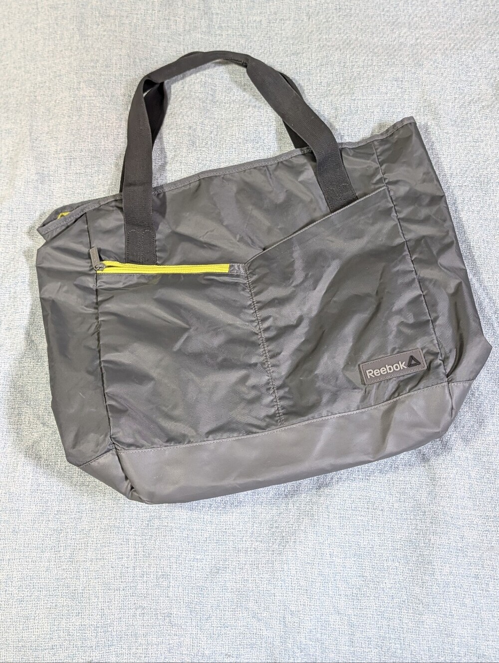 Reebok 20" Grey Tote Bag with Yellow Accent, Magnetic Closure